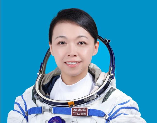 闪耀太空！澳门新葡京娱乐城祝贺校友黎家盈博士出征神舟二十三号！